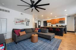 Stable #4 ~Walkable, Fire Pits, BBQ, Mini Golf - Image 4