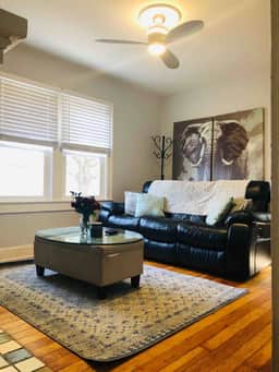 Charming home with hot tub and pet friendly! - Image 2