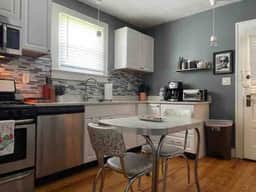 Charming home with hot tub and pet friendly! - Image 4