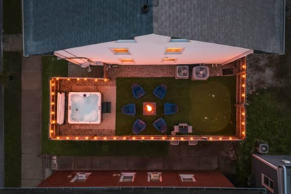 The Old Fashioned | Hot Tub, Fire Pit, Mini Golf - Image 3